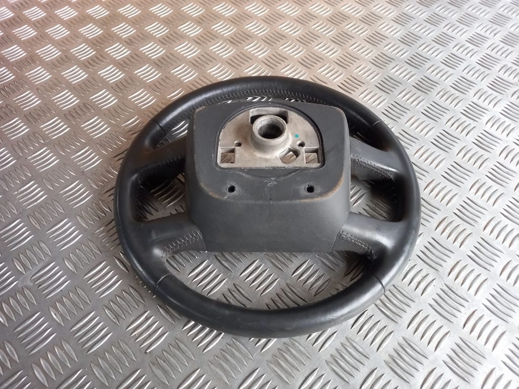 Stūre priekš VW TOUAREG 2007 3 Stūre priekš VW TOUAREG 2007