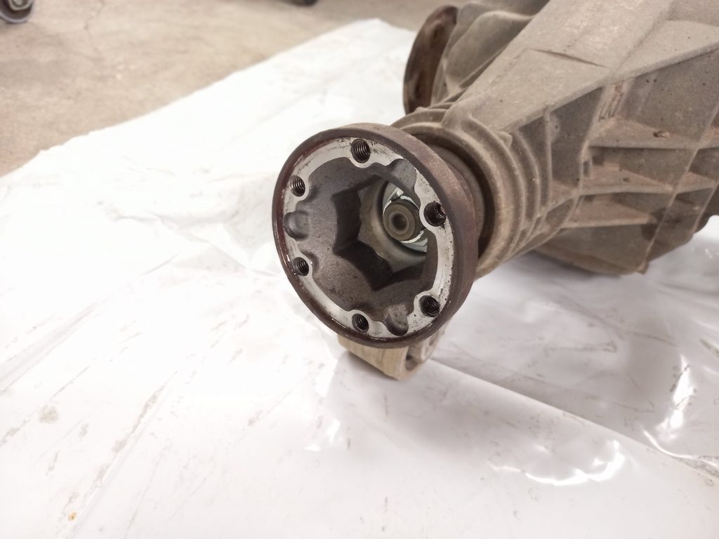 Aizmugurējais reduktors priekš VW TOUAREG 2007