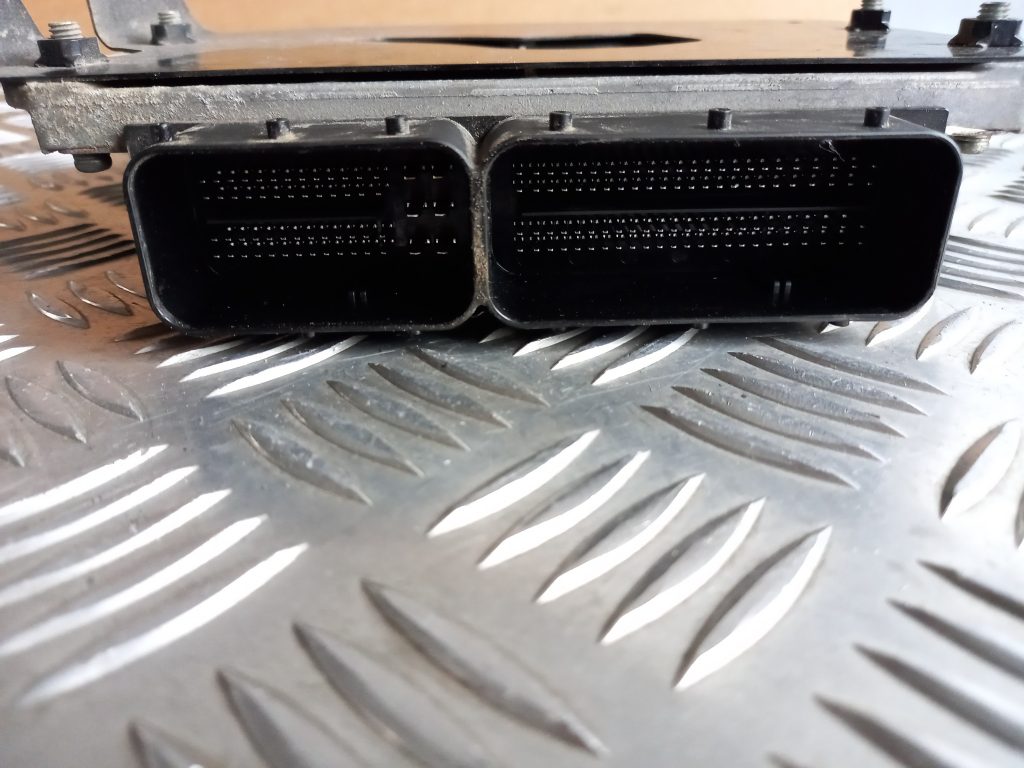 Dzinēja vadības bloks priekš MITSUBISHI ASX 2011 3 Dzinēja vadības bloks priekš MITSUBISHI ASX 2011