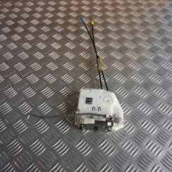 Priekšējo labo durvju slēdzene priekš MITSUBISHI ASX 2011