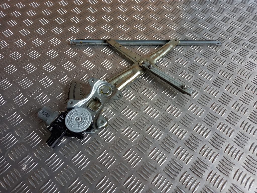 Stikla pacelšanas mehānisms priekšējais labais priekš MITSUBISHI ASX 2011