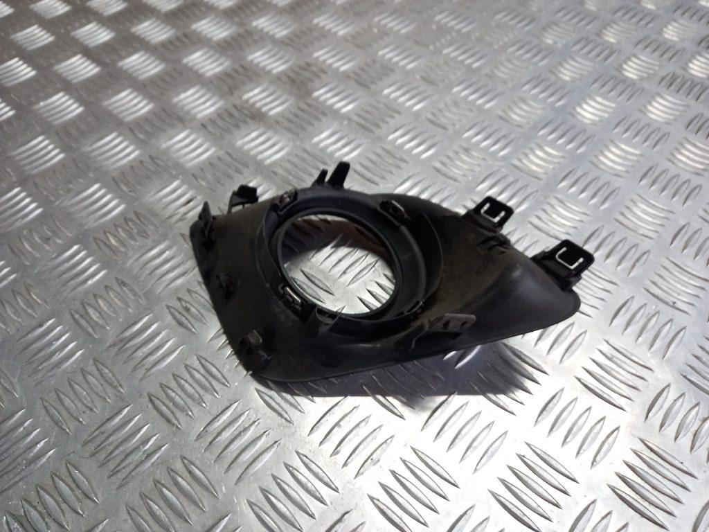 Miglas luktura uzlika priekš MITSUBISHI ASX 2011