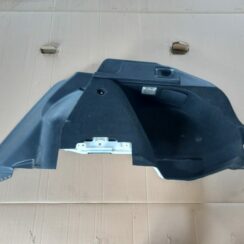 Bagāžnieka nodalījuma sānu apdare priekš MITSUBISHI LANCER 2009