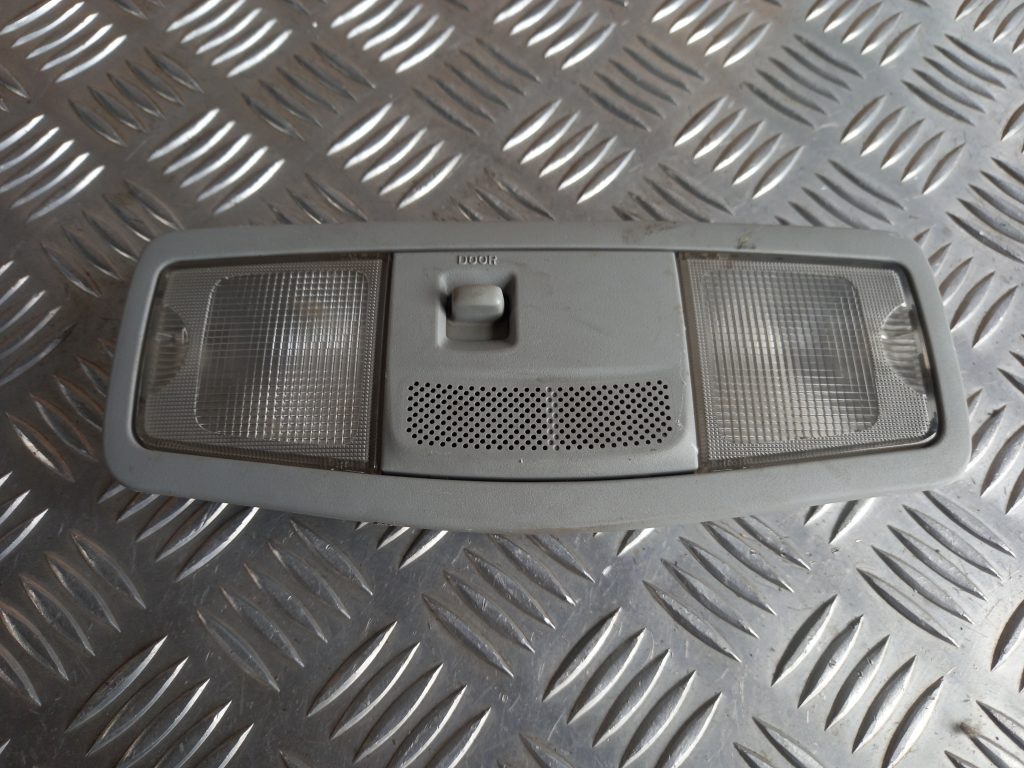 Priekšējo sēdvietu apgaismojums priekš MITSUBISHI LANCER 2009 2 Priekšējo sēdvietu apgaismojums priekš MITSUBISHI LANCER 2009