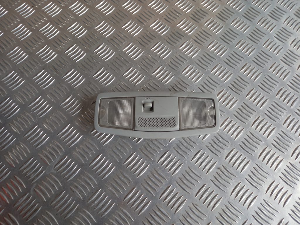 Priekšējo sēdvietu apgaismojums priekš MITSUBISHI LANCER 2009 1 Priekšējo sēdvietu apgaismojums priekš MITSUBISHI LANCER 2009