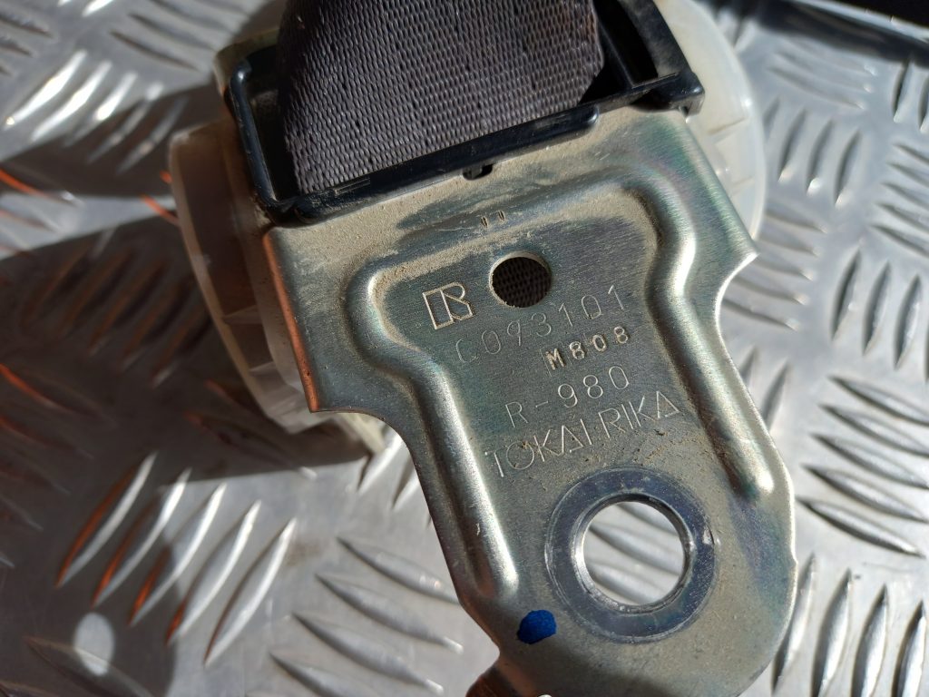 Aizmugurējā labā drošības josta priekš MITSUBISHI LANCER 2009 2 Aizmugurējā labā drošības josta priekš MITSUBISHI LANCER 2009