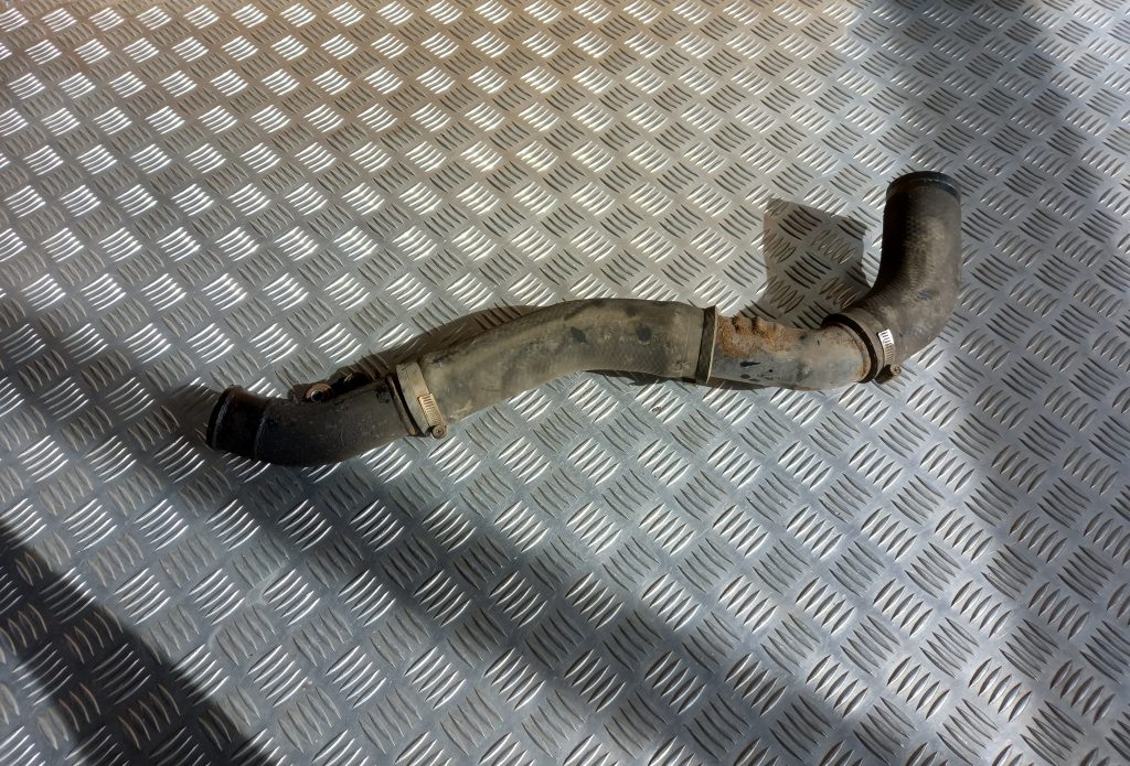 Interkulera caurule priekš MITSUBISHI LANCER 2009 1 Interkulera caurule priekš MITSUBISHI LANCER 2009