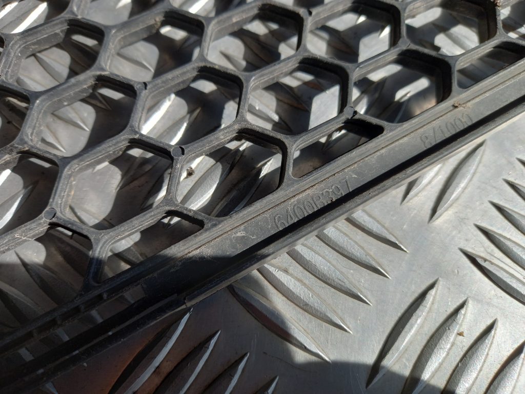 Bufera reste priekš MITSUBISHI LANCER 2009