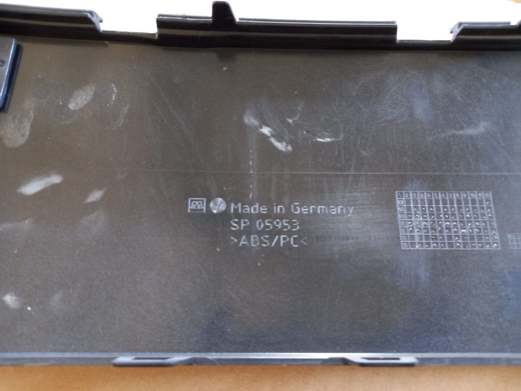 Restes uzlika priekš VW PASSAT CC 2009 4 Restes uzlika priekš VW PASSAT CC 2009