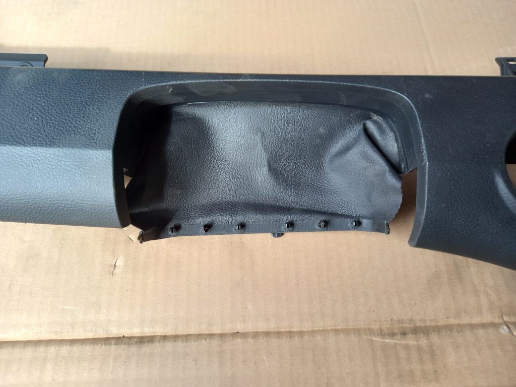 Gaismas slēdža apdare (uz paneļa) priekš VW PASSAT CC 2009 3 Gaismas slēdža apdare (uz paneļa) priekš VW PASSAT CC 2009