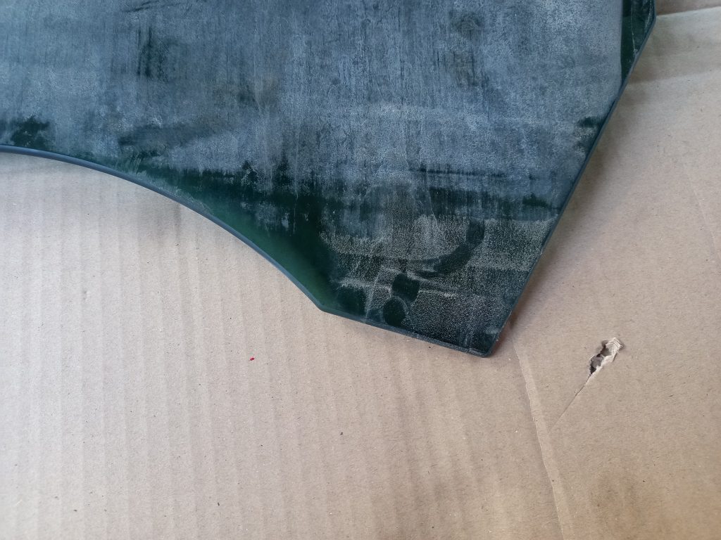 Aizmugurējo labo durvju stikls priekš VW PASSAT CC 2009 3 Aizmugurējo labo durvju stikls priekš VW PASSAT CC 2009