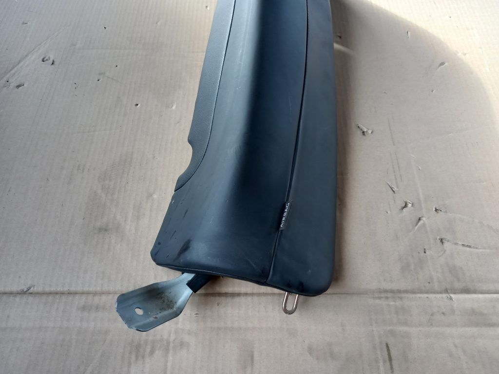 Aizmugurējo sēdekļu daļa priekš VW PASSAT CC 2009 3 Aizmugurējo sēdekļu daļa priekš VW PASSAT CC 2009