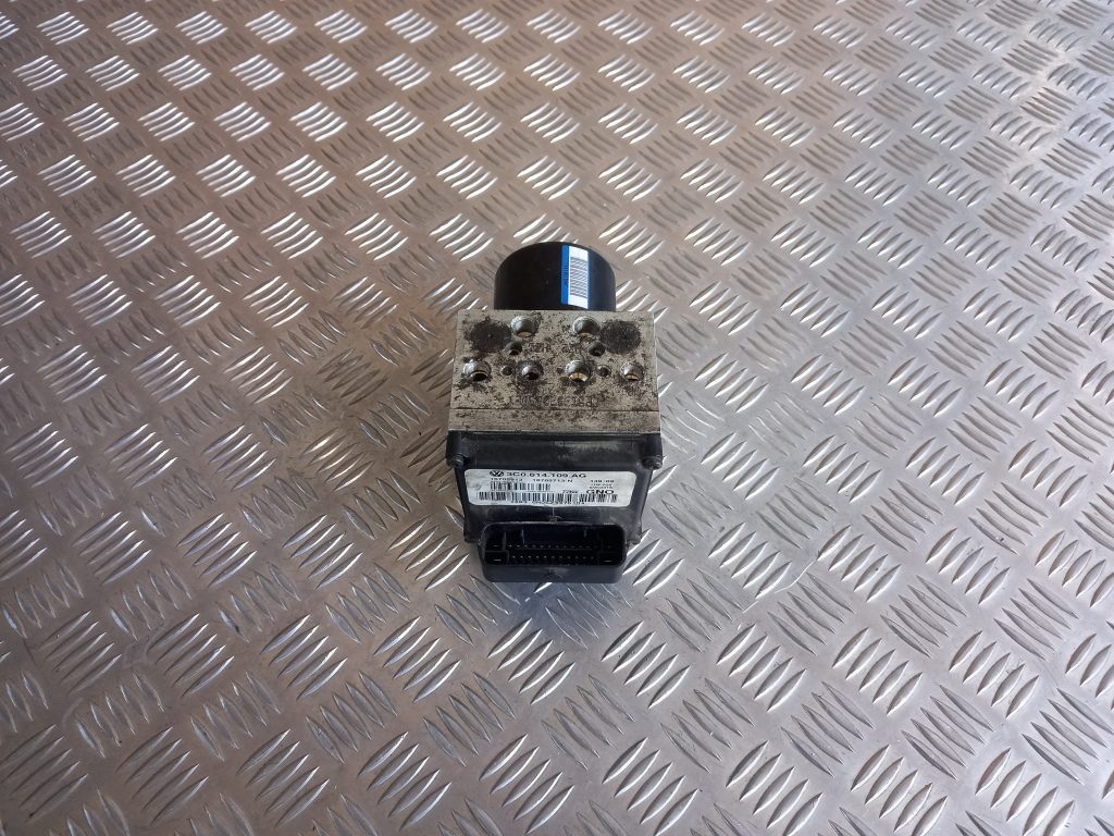 ABS bloks priekš VW PASSAT CC 2009 1 ABS bloks priekš VW PASSAT CC 2009