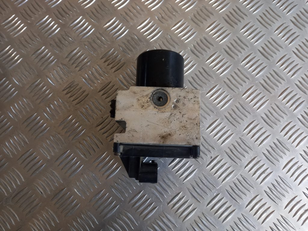 ABS bloks priekš VW PASSAT CC 2009 2 ABS bloks priekš VW PASSAT CC 2009