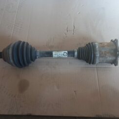 Pusass priekšējā kreisā priekš VW PASSAT CC 2009