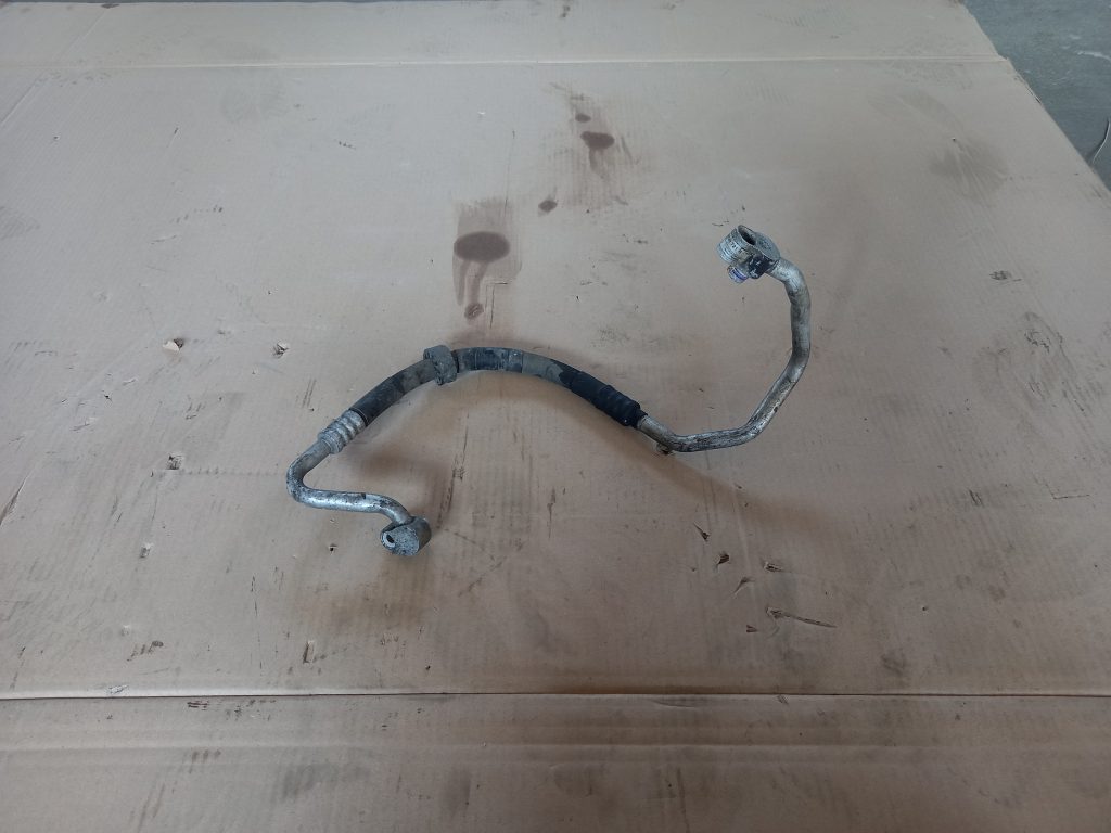 Gaisa kondicioniera caurule priekš VW PASSAT CC 2009