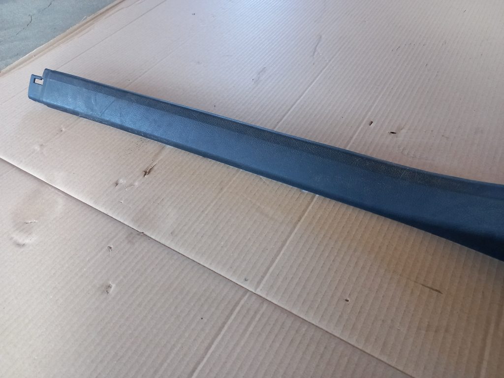 Sliekšņa laba uzlika priekš AUDI A6 1998 2 Sliekšņa laba uzlika priekš AUDI A6 1998