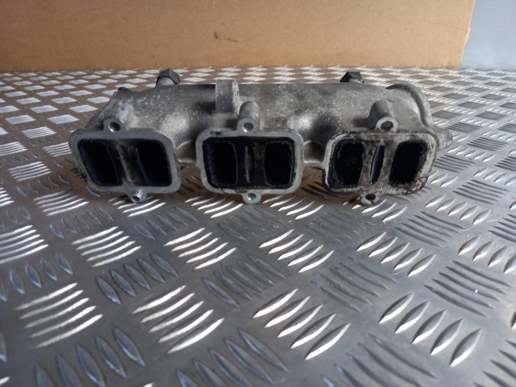 Ieplūdes kolektors priekš AUDI A6 1998 2 Ieplūdes kolektors priekš AUDI A6 1998