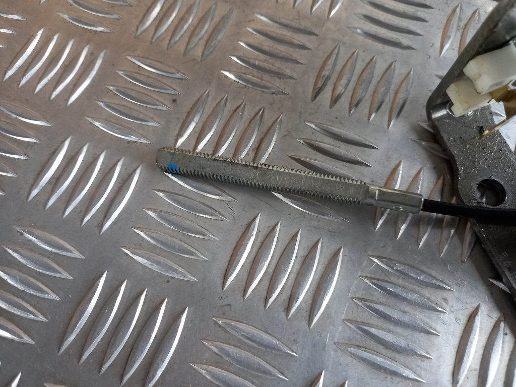 Stāvbremzes svira priekš LAND ROVER FREELANDER 2007 4 Stāvbremzes svira priekš LAND ROVER FREELANDER 2007