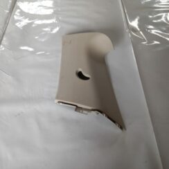 Aizmugurējas salona statnes apdare priekš LAND ROVER FREELANDER 2007