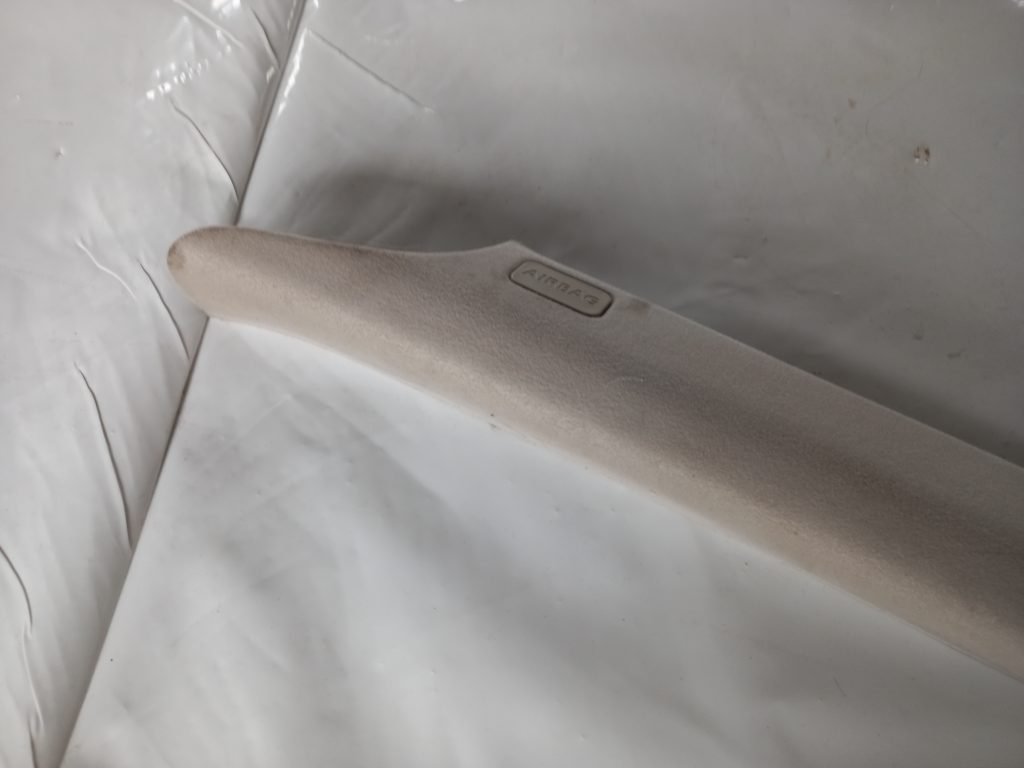 Priekšējas salona statnes apdare priekš LAND ROVER FREELANDER 2007 2 Priekšējas salona statnes apdare priekš LAND ROVER FREELANDER 2007