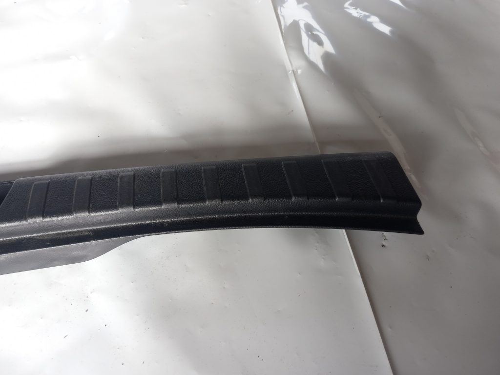 Bagažnieka nodalījuma sliekšņa uzlika priekš LAND ROVER FREELANDER 2007