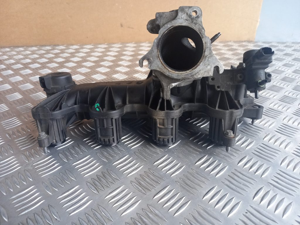 Ieplūdes kolektors priekš LAND ROVER FREELANDER 2007 3 Ieplūdes kolektors priekš LAND ROVER FREELANDER 2007