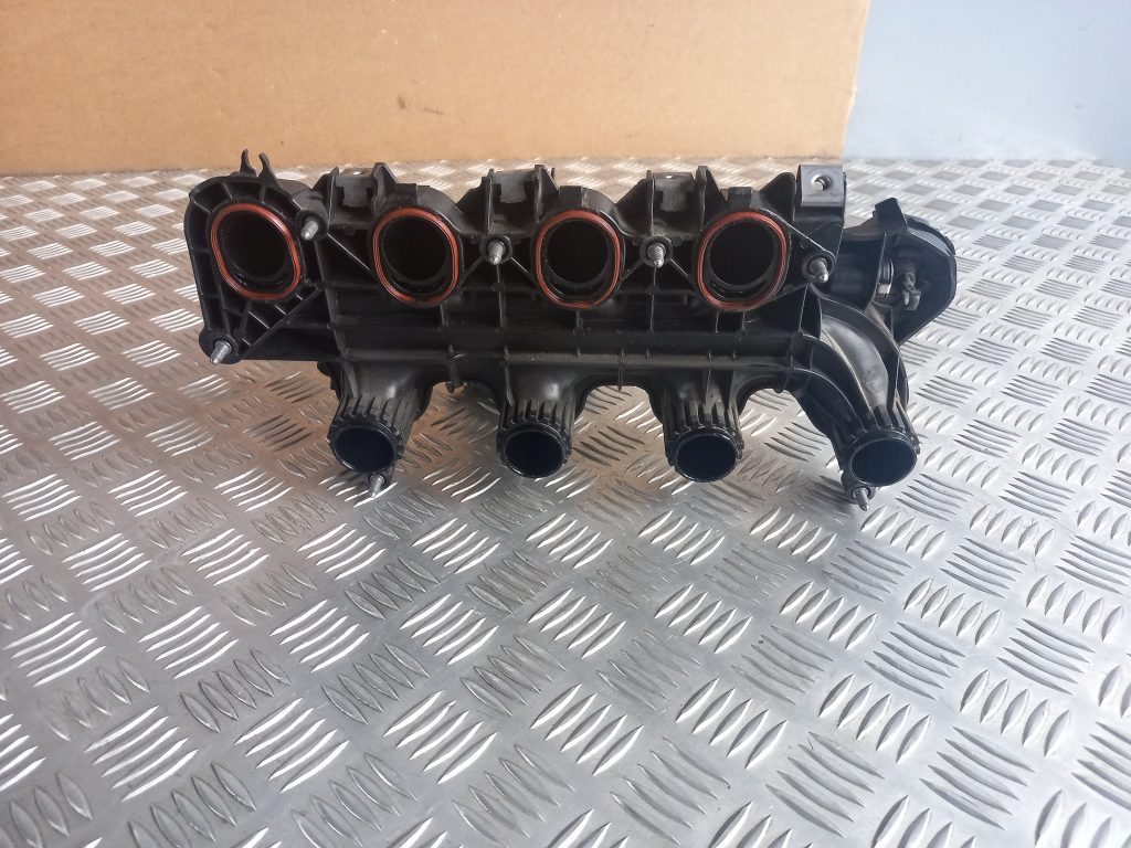 Ieplūdes kolektors priekš LAND ROVER FREELANDER 2007 2 Ieplūdes kolektors priekš LAND ROVER FREELANDER 2007