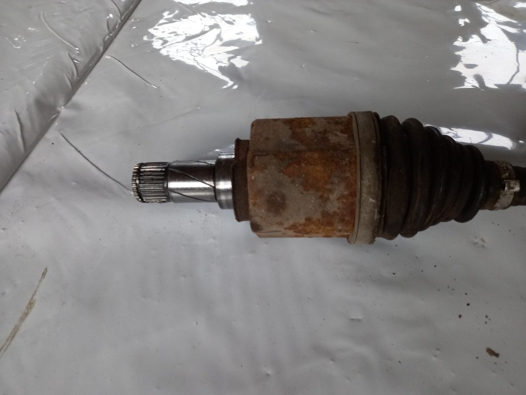 Pusass priekšējā kreisā priekš LAND ROVER FREELANDER 2007 2 Pusass priekšējā kreisā priekš LAND ROVER FREELANDER 2007