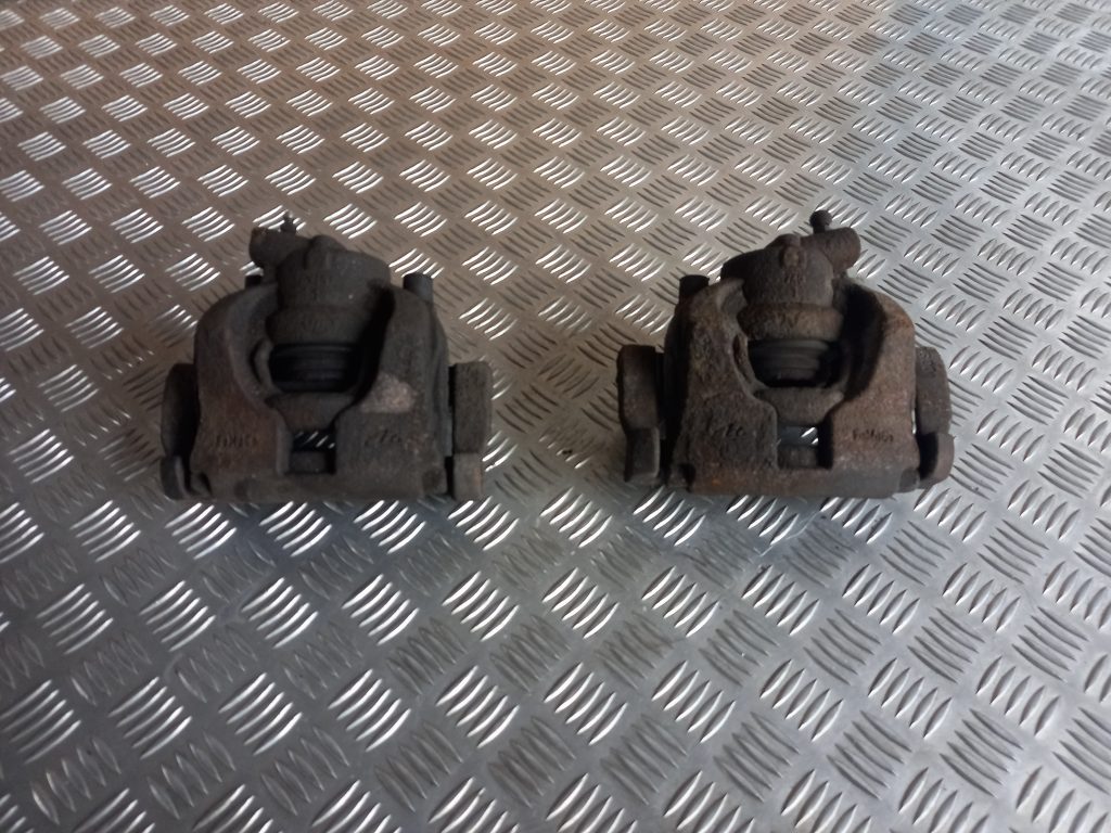 Priekšējais labais suports priekš LAND ROVER FREELANDER 2007 1 Priekšējais labais suports priekš LAND ROVER FREELANDER 2007