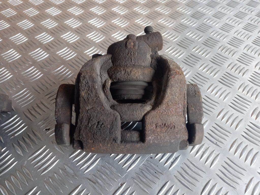 Priekšējais labais suports priekš LAND ROVER FREELANDER 2007 3 Priekšējais labais suports priekš LAND ROVER FREELANDER 2007