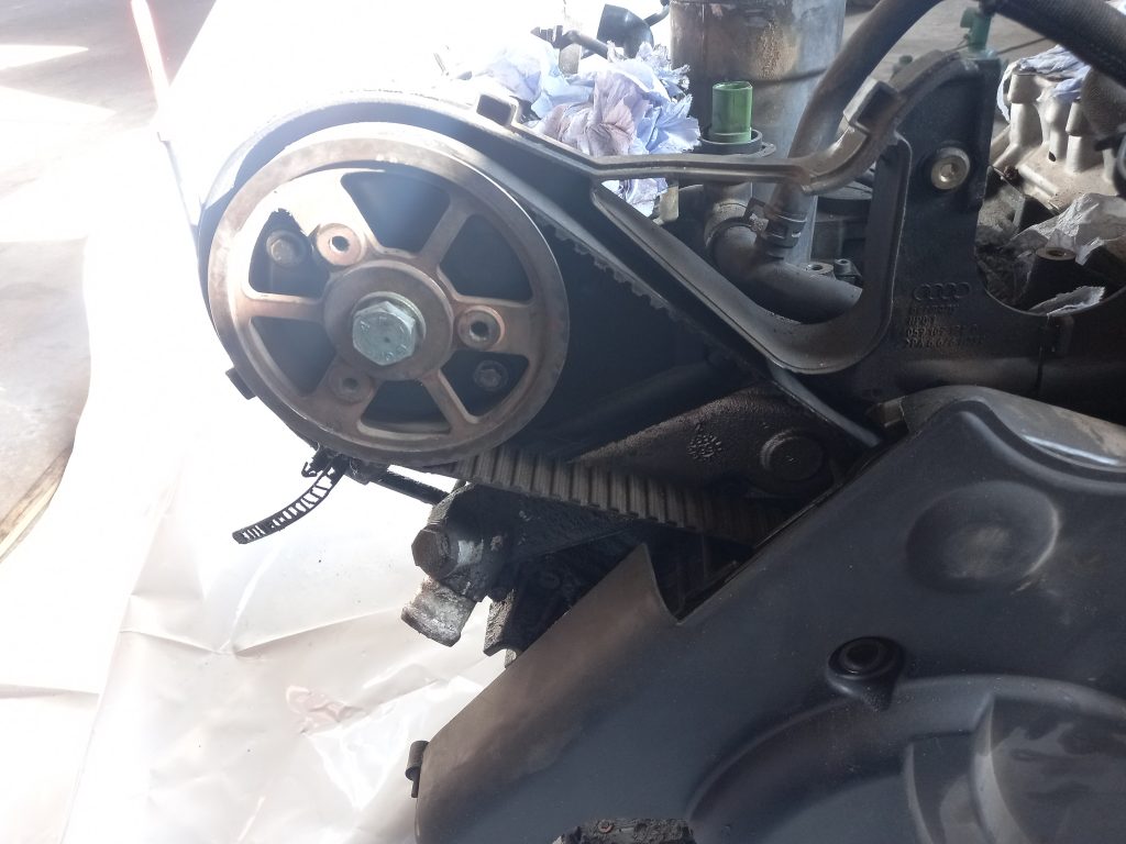 Dzinējs priekš AUDI A6 1998 4 Dzinējs priekš AUDI A6 1998