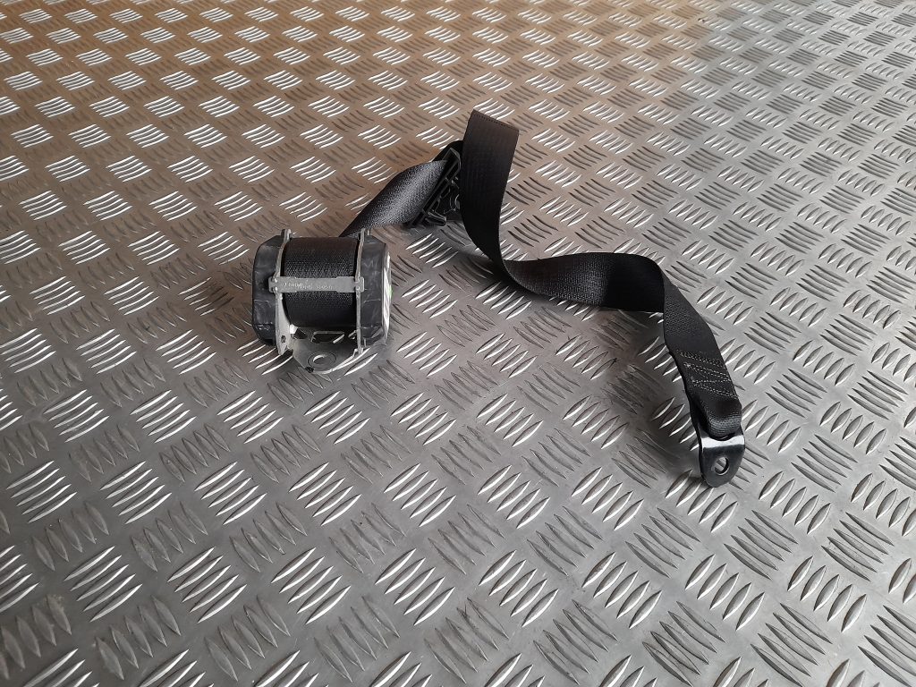 Aizmugurējā labā drošības josta priekš DODGE JOURNEY 2008 1 Aizmugurējā labā drošības josta priekš DODGE JOURNEY 2008