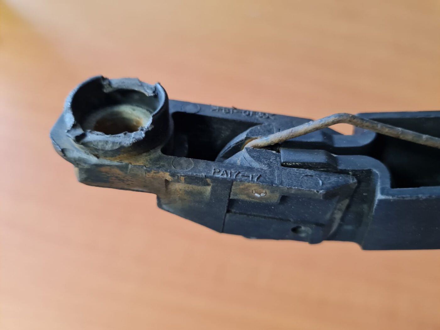 Aizmugurējā loga tīrītāja slotiņa priekš OPEL MERIVA 2005