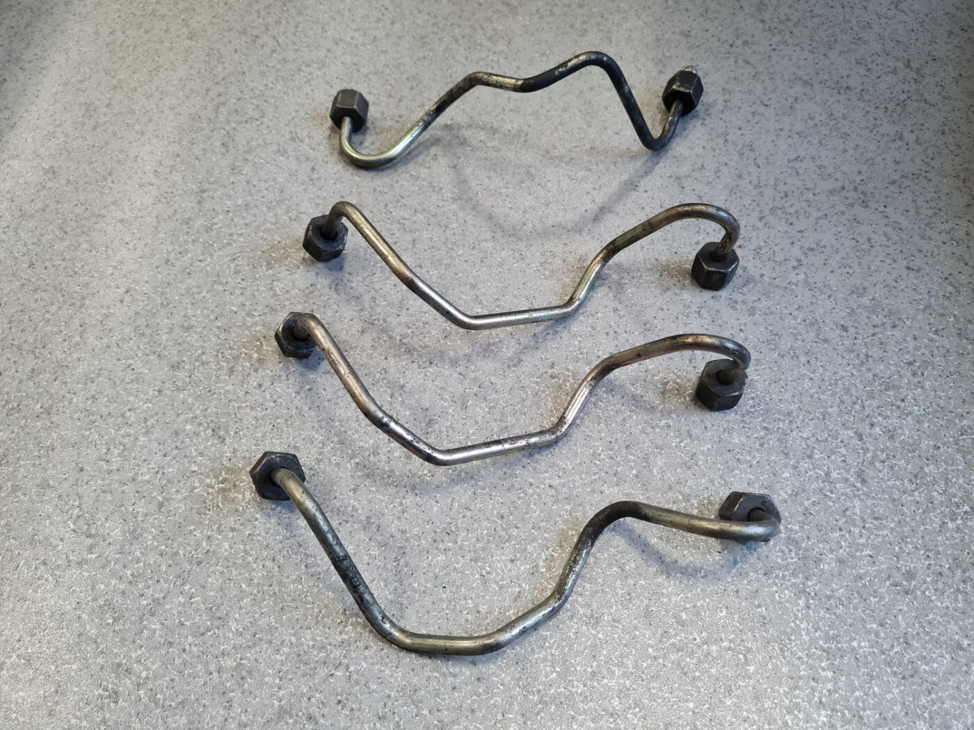 Degvielas caurule priekš FORD FOCUS 2016 2 Degvielas caurule priekš FORD FOCUS 2016