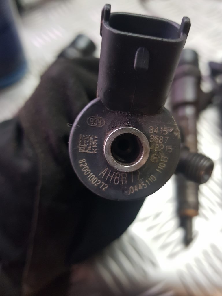 Degvielas smidzinātājs priekš RENAULT MEGANE 2004 2 Degvielas smidzinātājs priekš RENAULT MEGANE 2004