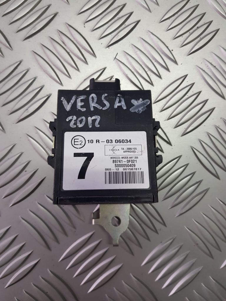 Durvju vadības bloks priekš TOYOTA VERSO 2012