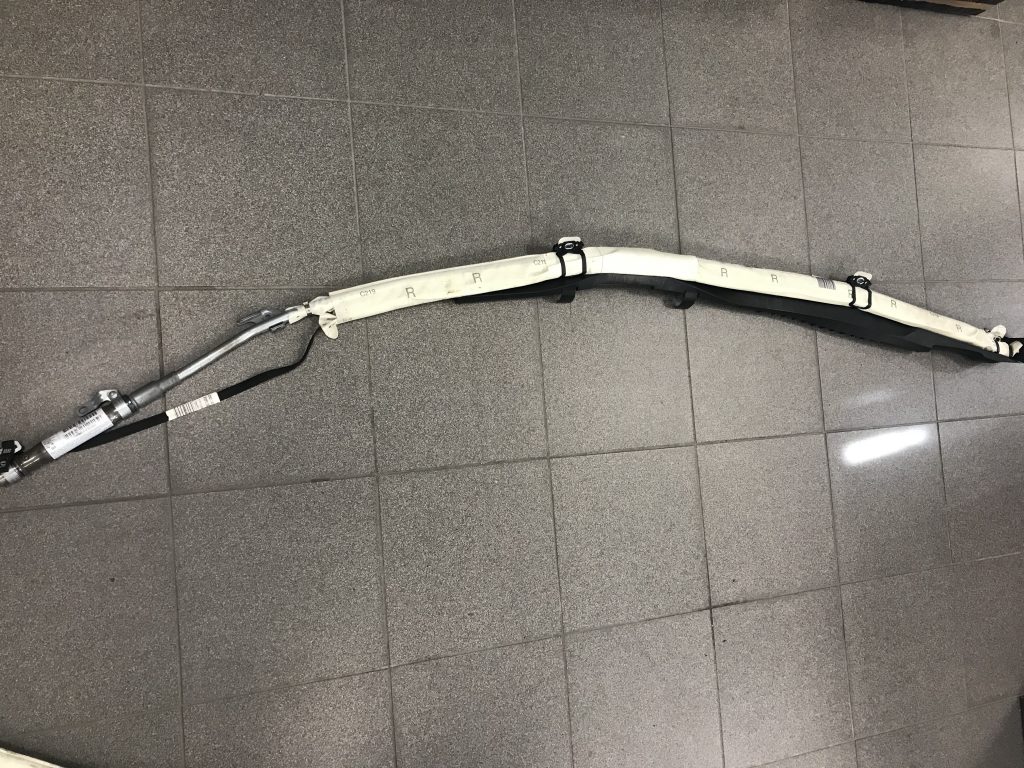 Griestu drošības spilvens, pa labi priekš MERCEDES BENZ CLS 320 2005