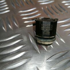 Parkošanās devējs priekš TOYOTA AVENSIS 2012