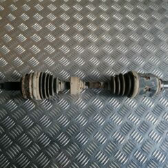 Pusass priekšējā kreisā priekš TOYOTA AVENSIS 2012