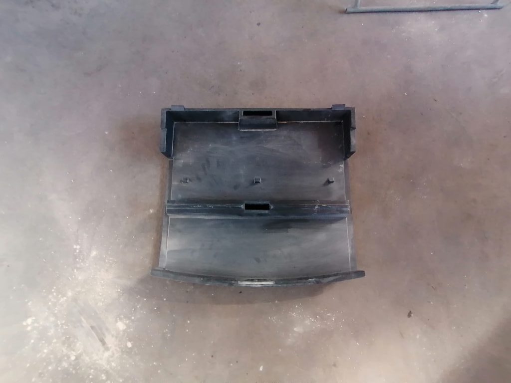 Bagāžnieka nodalījuma paliktnis priekš TOYOTA AVENSIS 2012