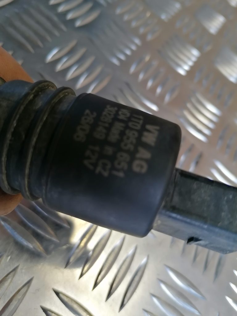 Mazgātāja šķidruma sūknis priekš AUDI A4 2007 2 Mazgātāja šķidruma sūknis priekš AUDI A4 2007