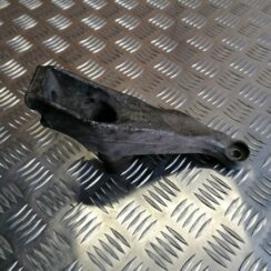 Dzinēja kronšteins priekš AUDI A4 2007