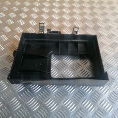 Gaisa filtra korpusa vāks priekš AUDI A4 2007