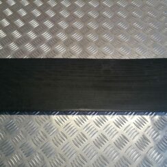 Skaļruņa apdare aizmugurējā plauktā priekš AUDI A4 2007