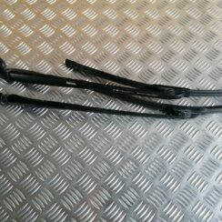 Vējstikla slotu turētāju komplekts priekš AUDI A4 2007