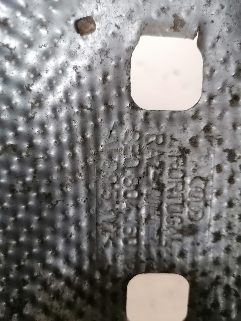 Izpūtēja sistēmas karstuma aizsargs priekš AUDI A4 2007 2 Izpūtēja sistēmas karstuma aizsargs priekš AUDI A4 2007