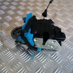 Aizmugurējo kreiso durvju slēdzene priekš KIA CEED 2013