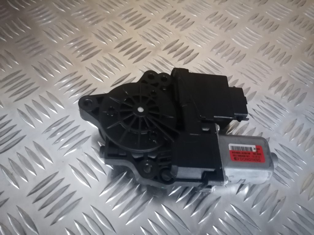 Elektrisko stiklu motors priekš KIA CEED 2013 1 Elektrisko stiklu motors priekš KIA CEED 2013