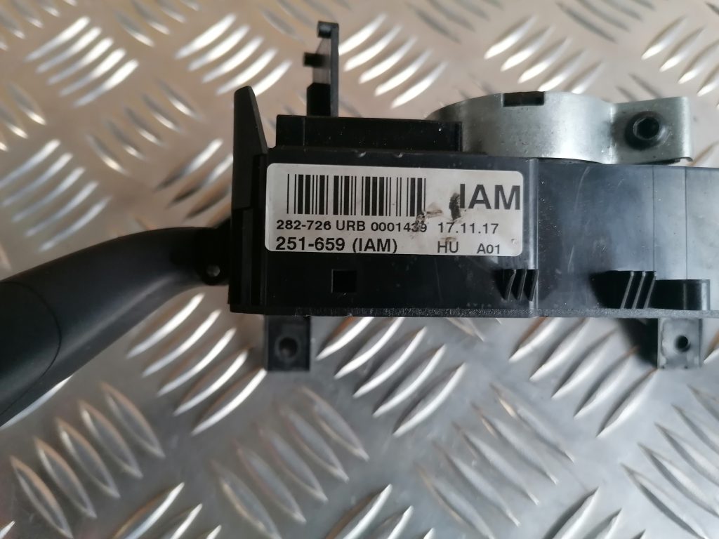 Stūres statnes slēdzis priekš VW POLO 2008 2 Stūres statnes slēdzis priekš VW POLO 2008